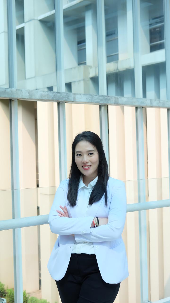 drg. Nia Nathania Martayoga, Sp.KG